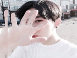 白衣少年 别他妈对谁都掏心掏肺