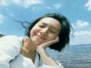 爱笑的女孩不会太差+38 曾经一个过去式，既是