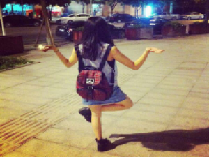 逗比，和我一样 用淡定的态度面对蛋疼