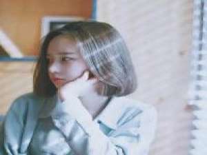 只合适颜值高的女生短发 年代的产物，年代的玩