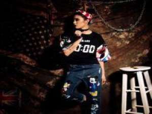 她说他没喝醉酒她却摇摇晃晃走掉眼泪. 有一种感觉比失恋还要