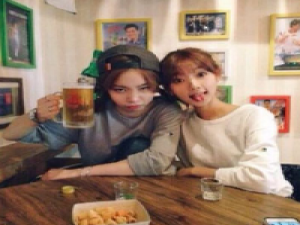 笑脸迎人脉 何必要在一起，不如做