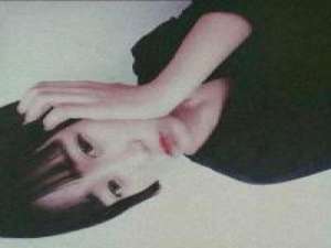 我给你最后的疼爱是手放开 不是你伤我太深而是我