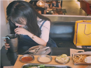 为何人无法专一恋爱