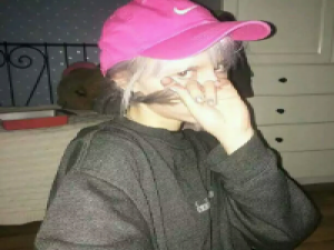 啧啧。 我还是爱你的即使你不