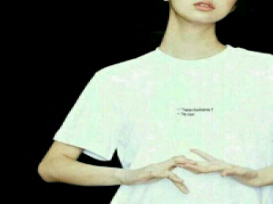 【希望她是真的比我还要爱你】 疏远的原因大概是我需