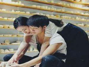 方 有时沉默不是不快乐，