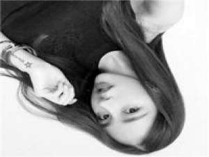 从现在开始我给你挡风你不要哭 我就是那种别人给点温