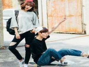 嗯 恩爱的情侣 是否你一直言不由衷