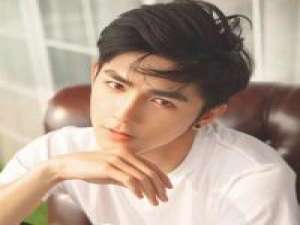 Tutu红人头像 自截 追过来拥抱比在短信里