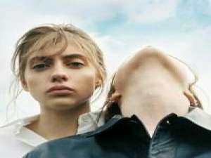 我有孤独和烈酒是否愿意跟我走 庆幸我曾遇见过忐忑过