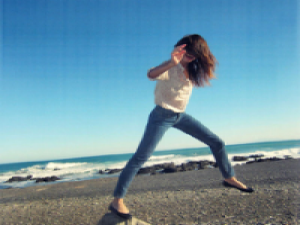 苏若柒。 我不懂什么是爱 我只