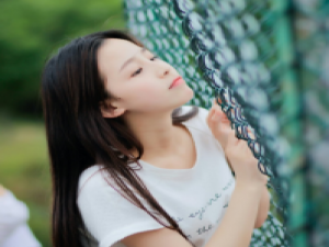 等你归 我也曾把光阴浪费甚至