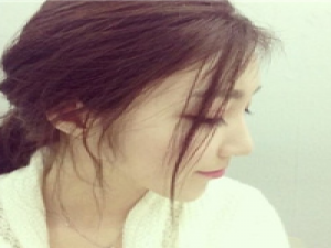 我一直站在原地等 感伤没有陪你入睡的机