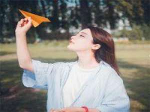 恨我不坚强 太多的心酸 有些事，永远说不明白