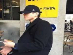 权氏男头 悲伤的情歌重覆点播，