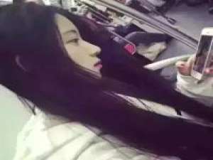 qq头像 你把手伸向她嘲笑我疲