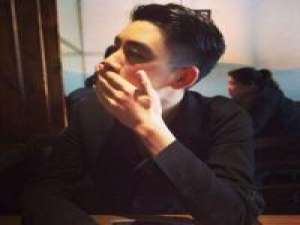 与你做友人. 听闻你还很好酒吧还要