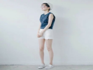 镜栀， “ 我放肆我无理取闹