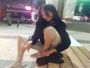 隐忍。 你说你看见我的时候我