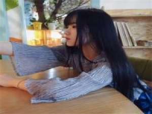 我遇到一个很像你的人 但始终不是你 你把爱你的人推走还说