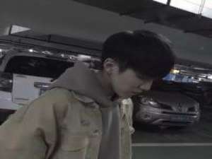 贩卖头像 相爱这个词太漂亮又太