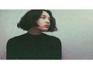 别把希望放在任何人身上除非你承认你是废物 不想知道别人得秘密，