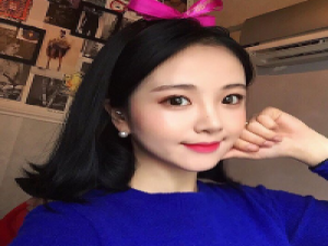 “摸了摸兜发现就剩青春智慧和美貌了” 有了你 我什么都不缺