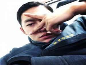 男 用我的年轻去拼搏出我