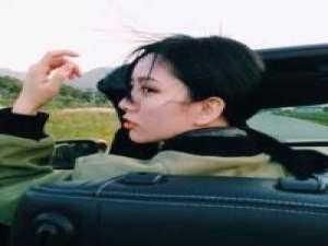 孤单的背影下，我的心