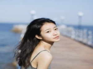 好久不见 淡淡的凄凉中掺杂着浓