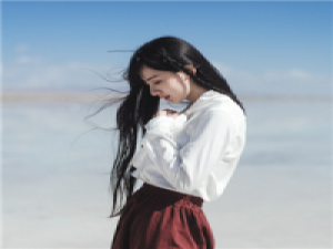 笙夏 何必装可怜洒眼泪别人