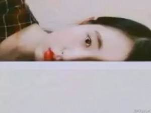 温存. 分开了 连一句再见也