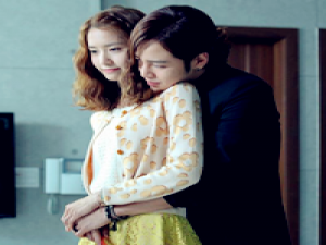 曾经发了疯的追，如今拼了命的退。 我喜欢你 不需要理由