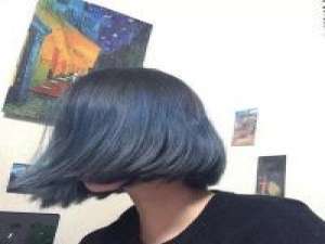 短发 “留七分正经以度生