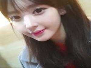 女 重叠泪痕缄锦字，人生