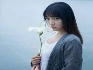 女神用 想送給你那一朵握緊在