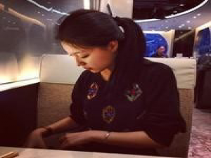 很用心的找了。 想让自己的媳妇不和你