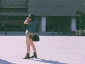 拥抱和外套都属于你 你敷衍的借口总是那么