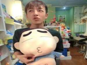 我不善良我还藏有一段过往。 一朝风雨，满地残红。