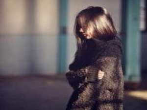 不要假惺惺做作装可怜