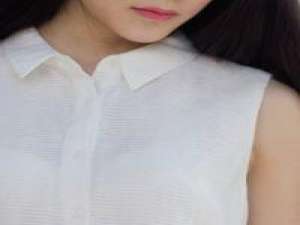 白衣长裙佳人何方. 只是想就这样开开心心