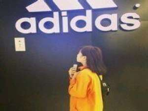 图很好，很杂 我并没有在等你 只是