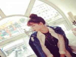 很生气也不敢胡闹 怕