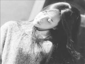 背影 总是情不自禁地忧伤，