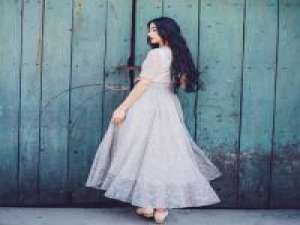 倾 沾满鱿鱼的腥味，忧郁