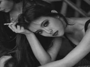 Trustful Hands 热闹都是他们的，与我