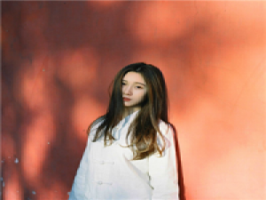 一句再见. 彼此答应过要相爱，到