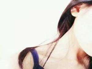 你心疼过我么 风吹皱了一池忧愁。