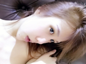 清酒佳人 别人背后狗你，还不是